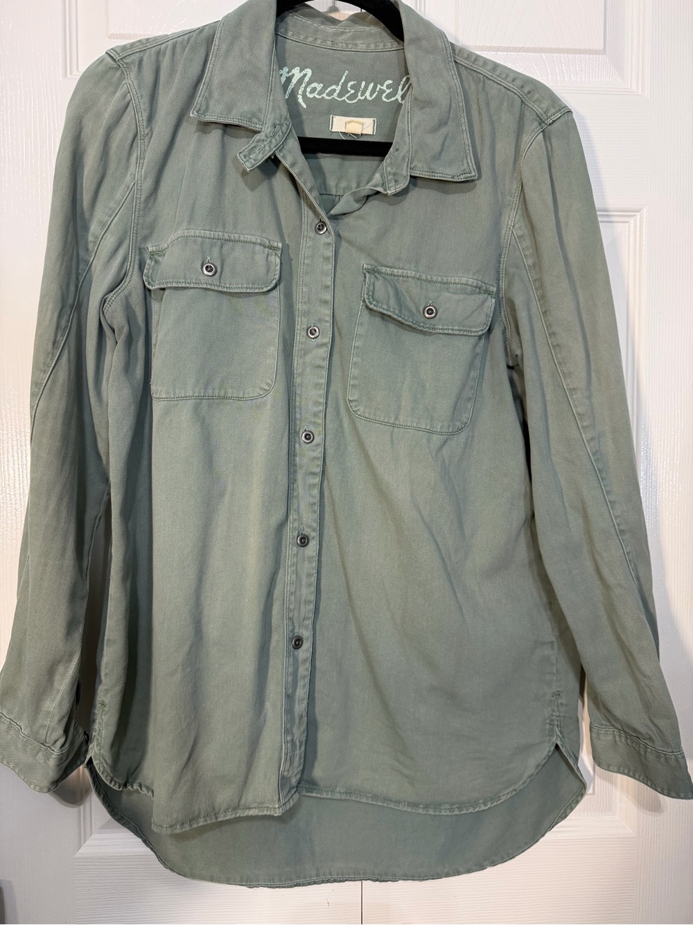 Madewell Women’s Classic Button-Up Shirt in Sage Green